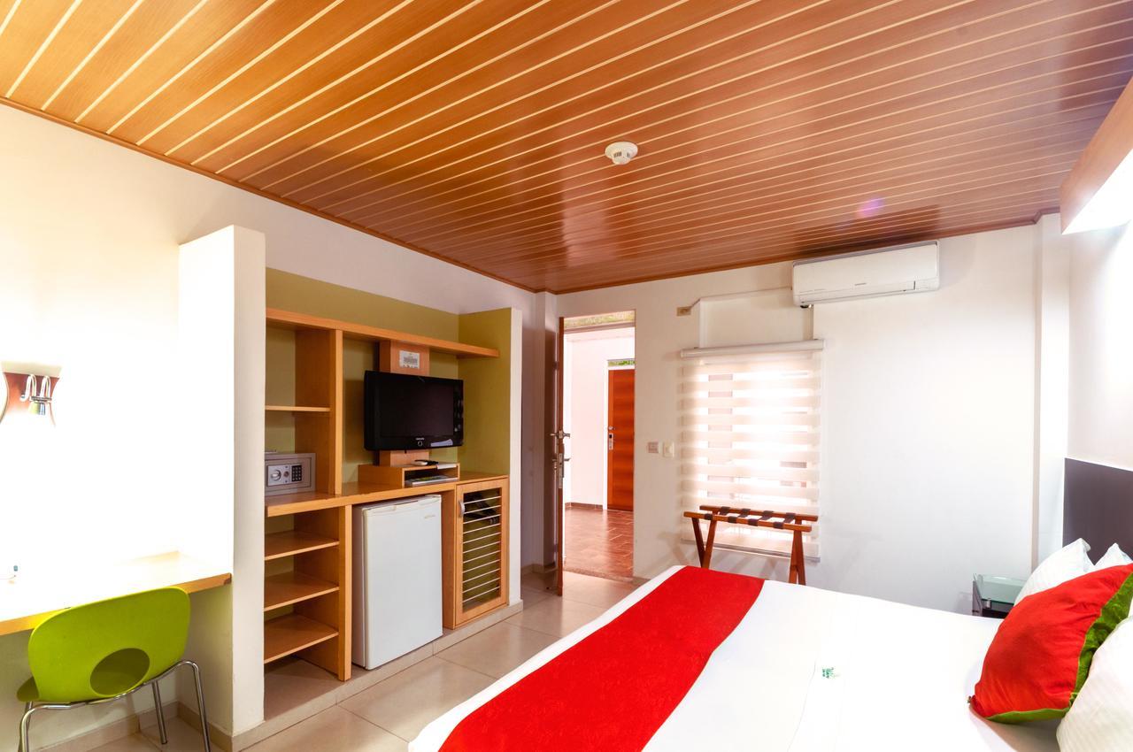 Waira Suites Leticia Exterior photo